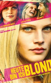 Dokuz Peruklu Kız (The Girl with Nine Wigs) izle (2013)